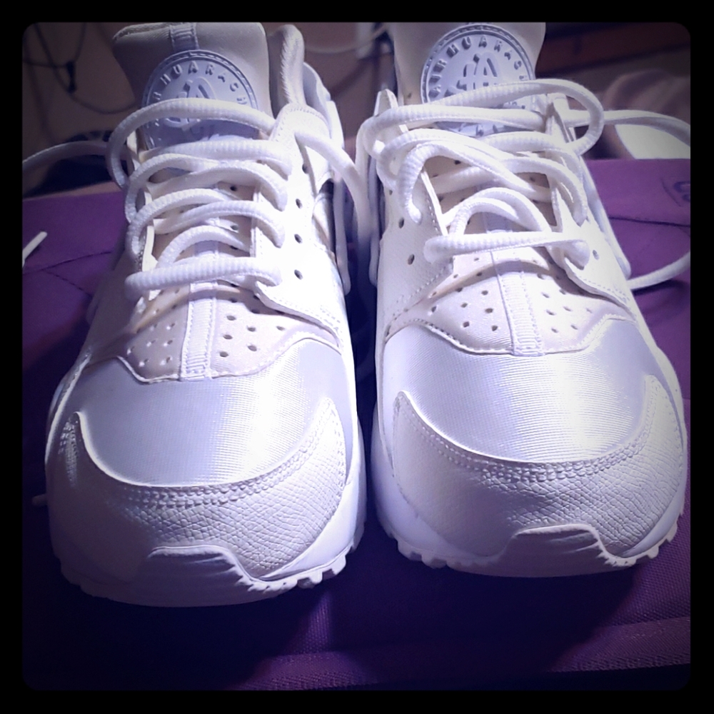 Nike Air Huarache size 6.5 women's